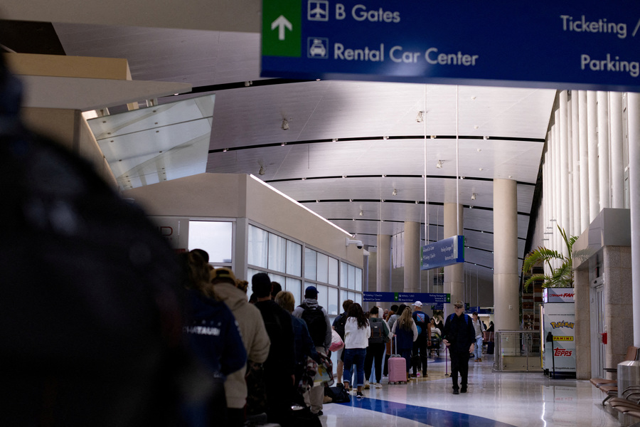 Trump deploys ICE agents to assist TSA at US airports
