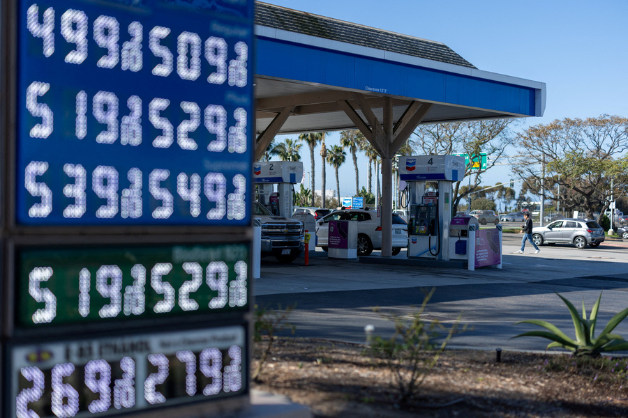 Trump to ease smog rules on summer gasoline to bring down prices, sources say