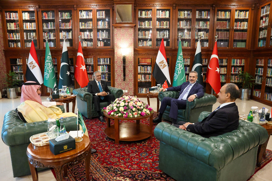 Pakistan hosts regional powers for Iran talks with focus on Hormuz proposals