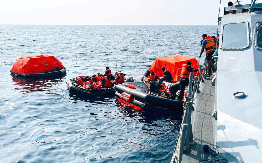 US pressing Sri Lanka not to repatriate Iranian crew and survivors from sunken ship, memo says