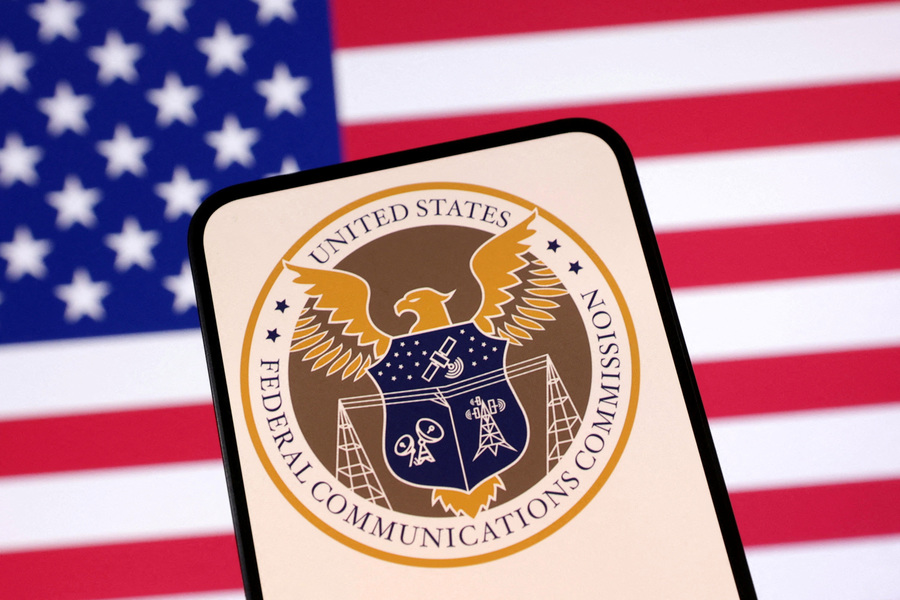 US Supreme Court to assess FCC power to fine in clash with wireless carriers