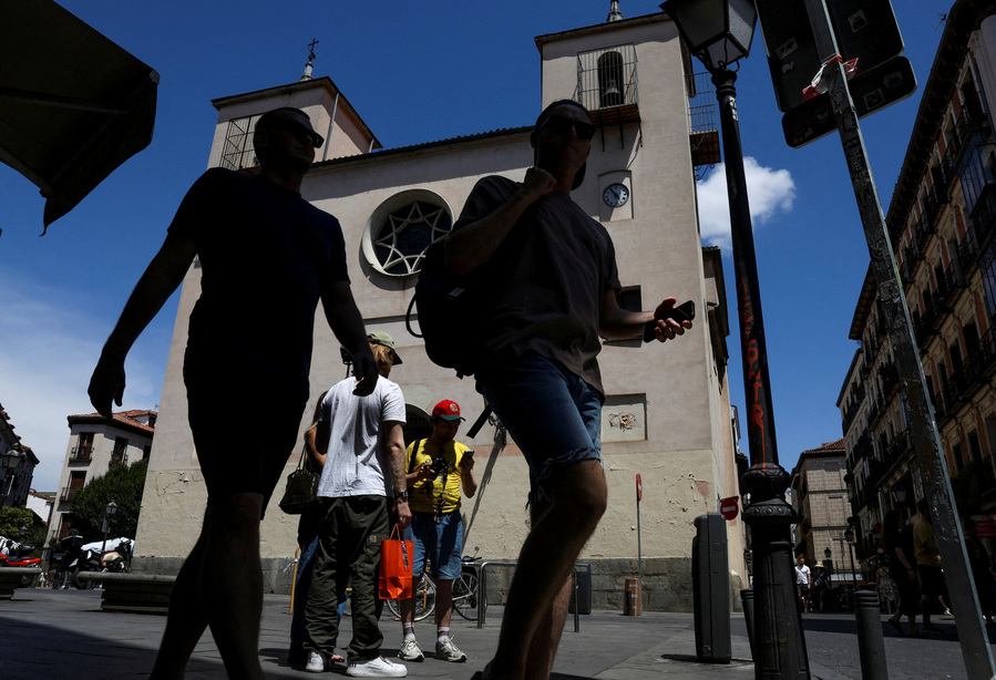 Spain s jobless rate rises to 10.83, lowest first-quarter level since 2008