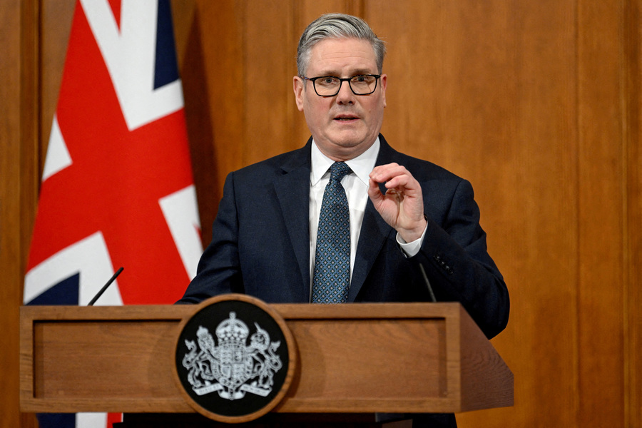 UK s Starmer heads to the Gulf to discuss reopening the Strait of Hormuz