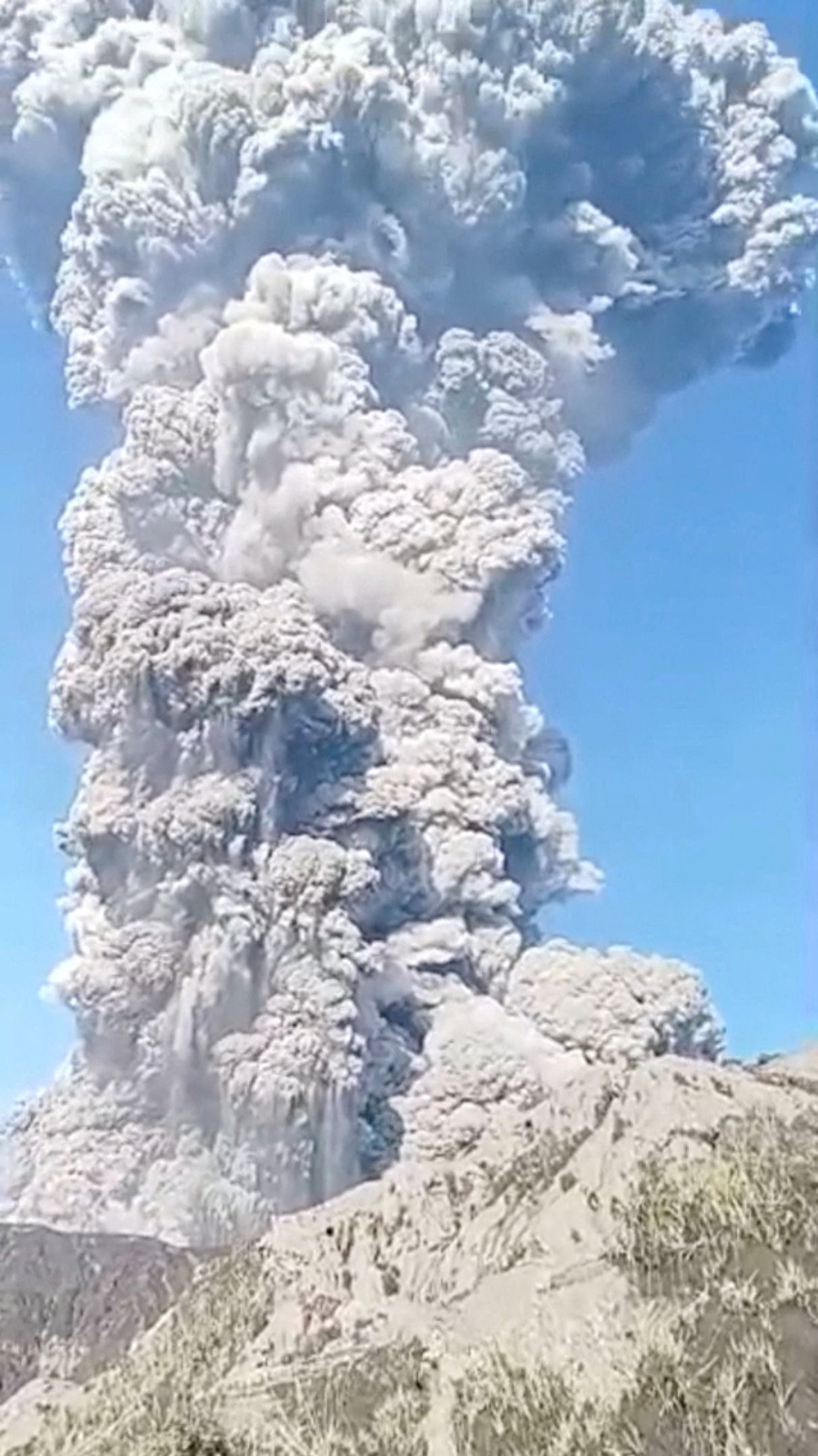 Two Singaporeans confirmed dead in Indonesia volcano eruption, bodies found