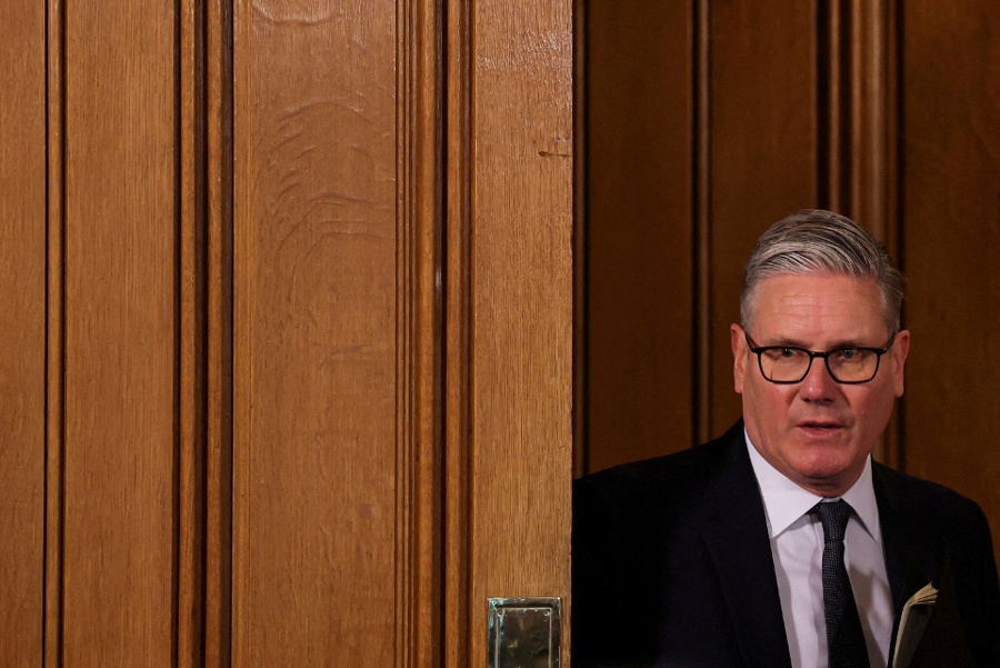 UK s Starmer defies calls to quit, says he s getting on with governing