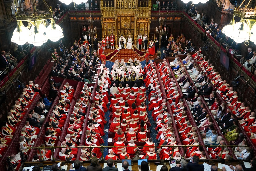 UK s Starmer faces biggest challenge yet as resignation threat overshadows King s Speech