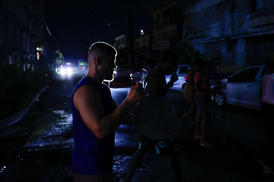 Protests flare across Havana as power cuts deepen amid US blockade