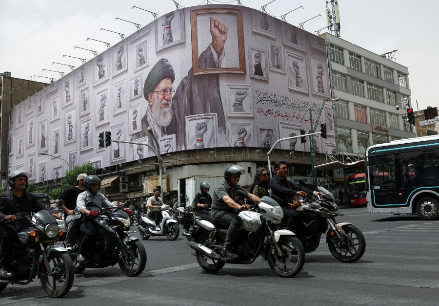 Pakistan seeks breakthrough in US-Iran peace talks