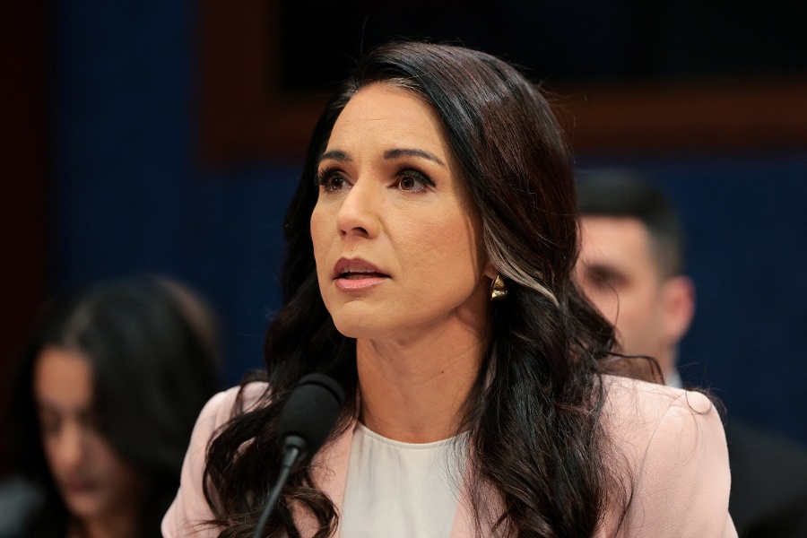 Gabbard resigns as Trump s top US intelligence official