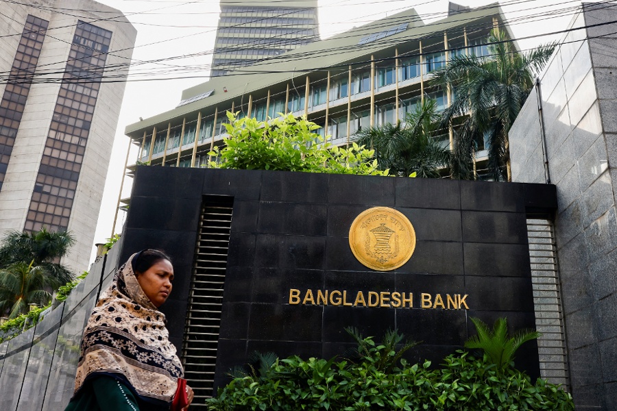Bangladesh central bank unveils $4.9 billion in stimulus as growth slows