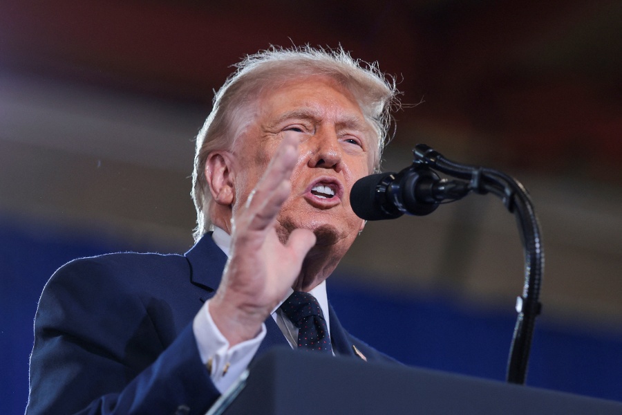 Trump says negotiators are getting closer to Iran deal, media interviews show