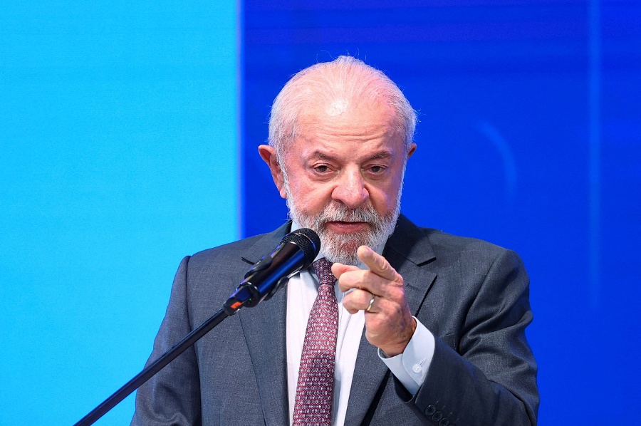 Brazil s Lula visits Trump in Washington seeking to avert new US trade tariffs