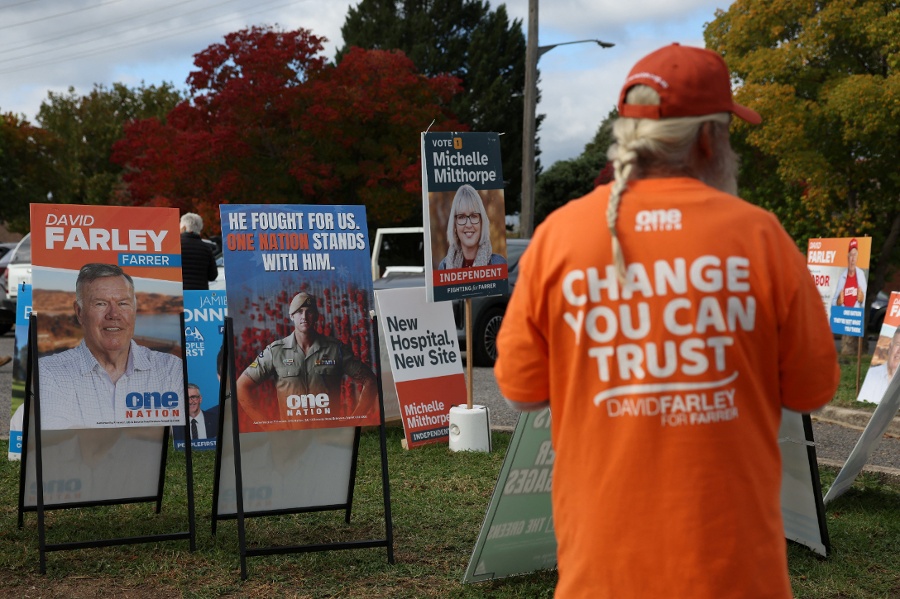Australia s far-right party leads in national poll for first time