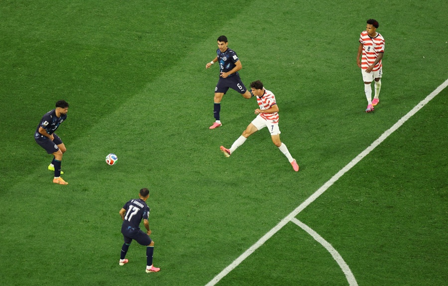 US thrash Paraguay 4-1 for dream World Cup start
