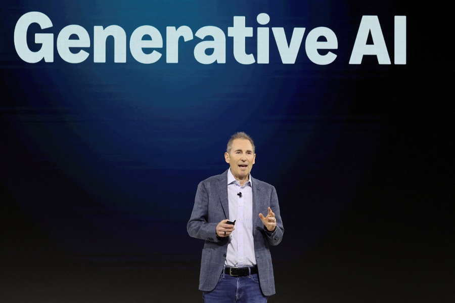 Amazon voiced concerns about Anthropic AI models before US government s crackdown, source says