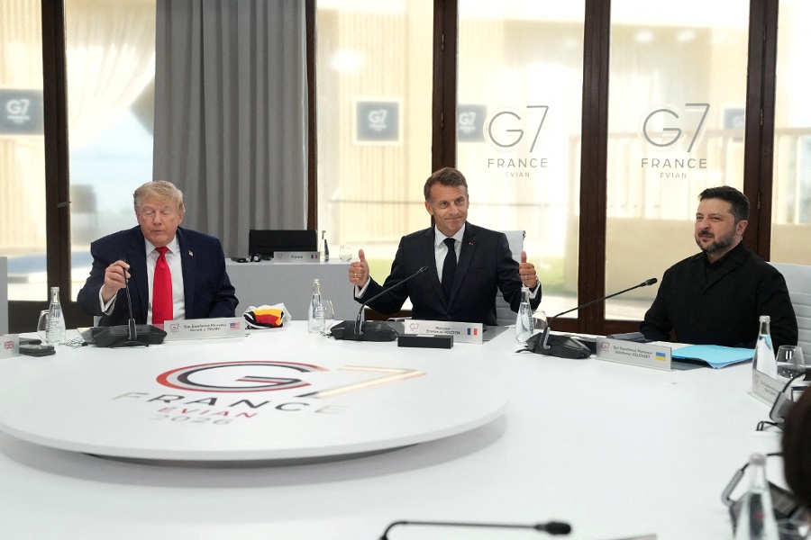 Zelenskiy seeks to convince Trump at G7 that Russia now on the defensive