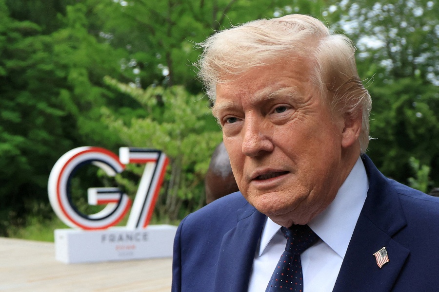 Trump threatens to resume bombing campaign if Iran does not "behave"