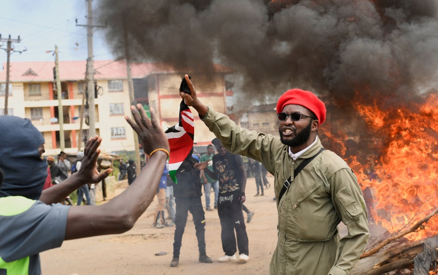 Two killed in Kenya protest against US Ebola quarantine facility, protest organiser says