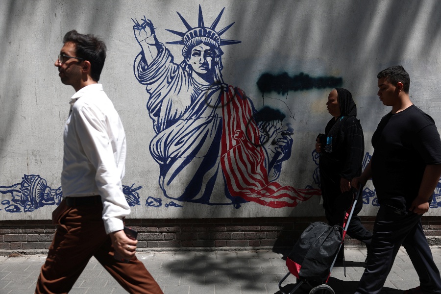 Iran studying deal to halt war as stalemate persists