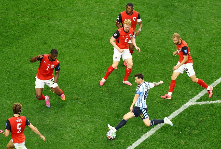 Messi breaks World Cup scoring record with a stunning double