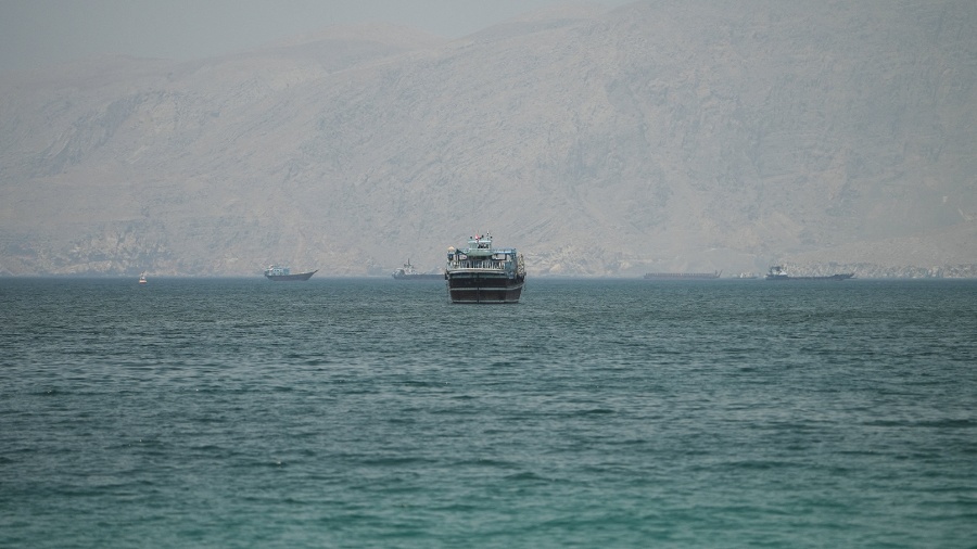 More vessels transit Hormuz, Qatar-linked LNG tankers return, data show