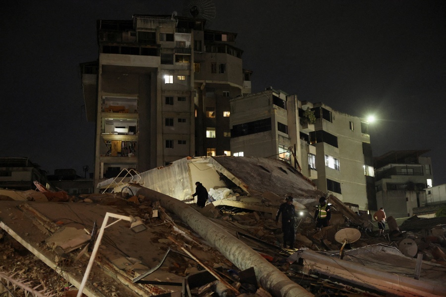 Thousands feared dead after two major earthquakes strike Venezuela