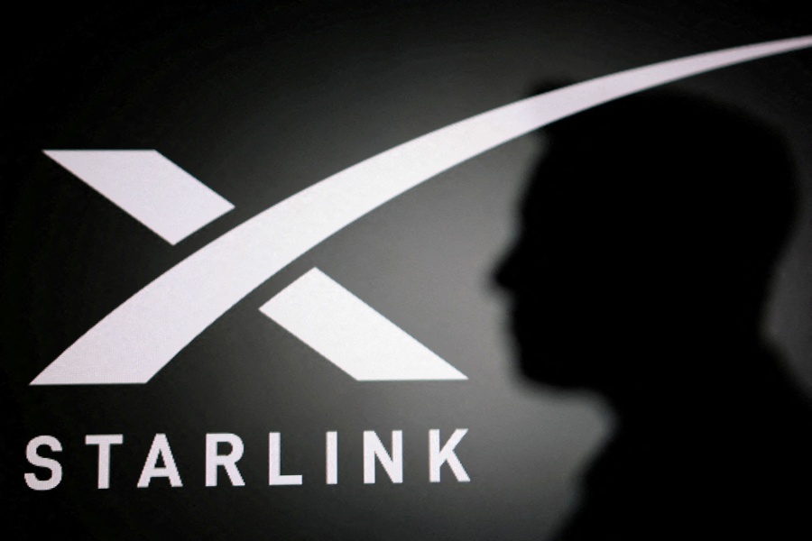 Musk s SpaceX targets US consumers with Starlink mobile service push, FT reports