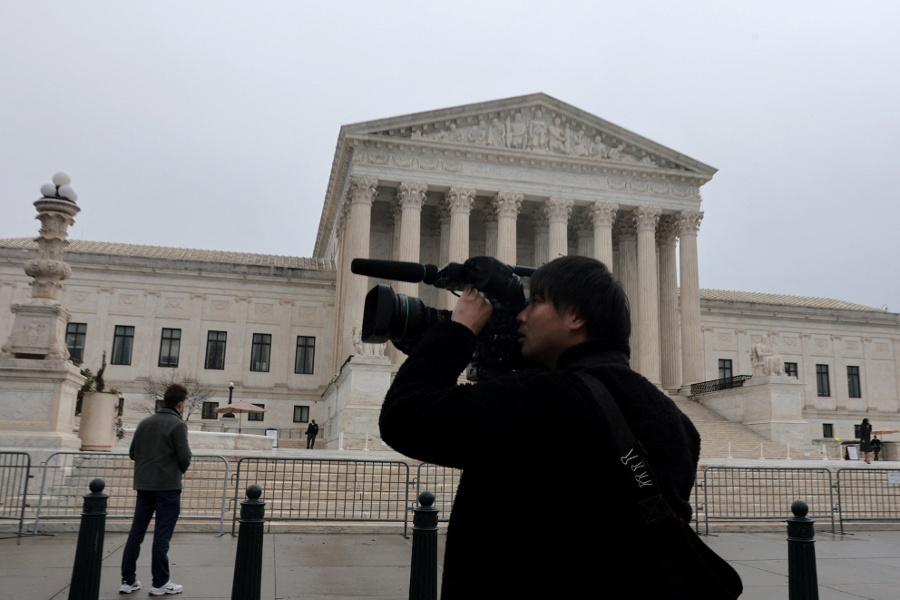 Trump administration asks US Supreme Court to endorse immigration detention policy