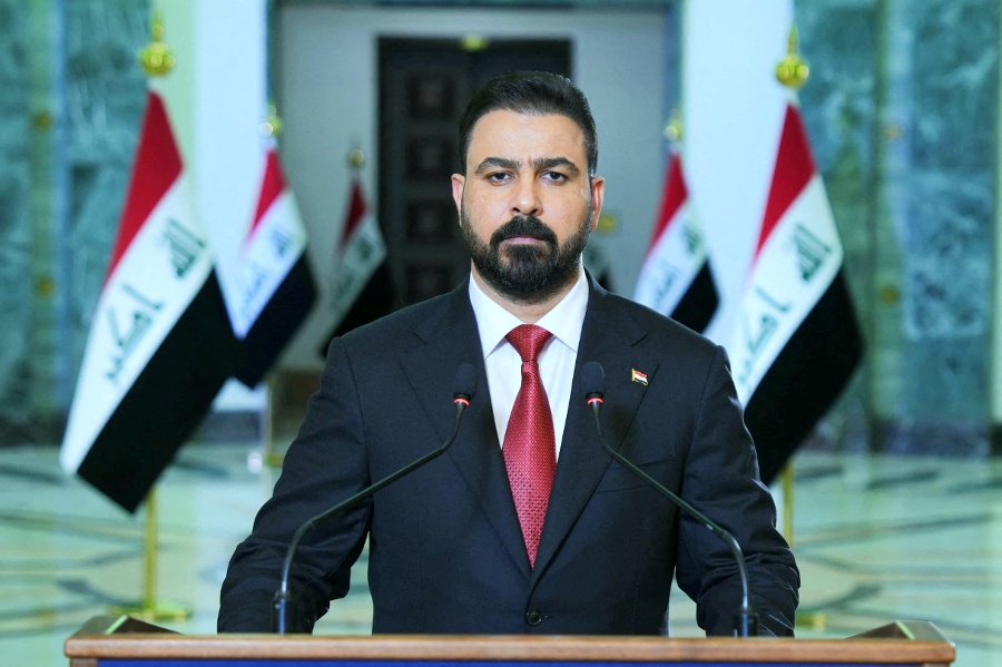 Iraq arrests politicians and government officials in anti-corruption crackdown