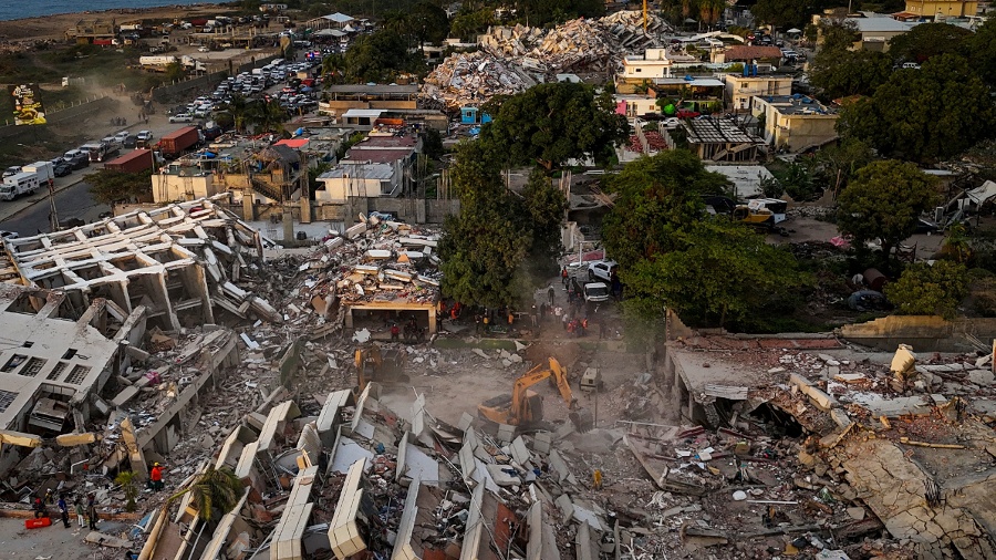 Hopes of finding more survivors of Venezuela earthquakes fade
