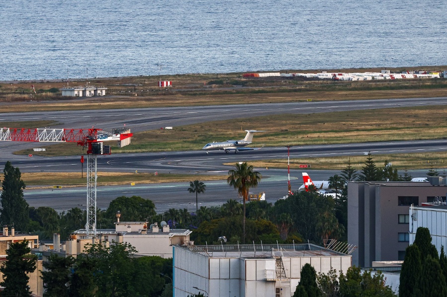 Private jet market defies Iran war gloom as rich flock to Monaco GP, Cannes