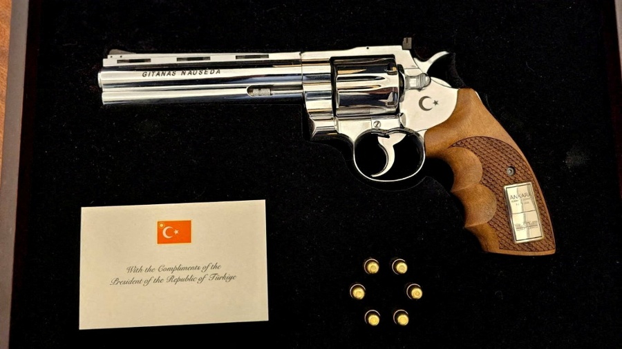 Turkey s Erdogan gives NATO leaders revolver conundrum after summit