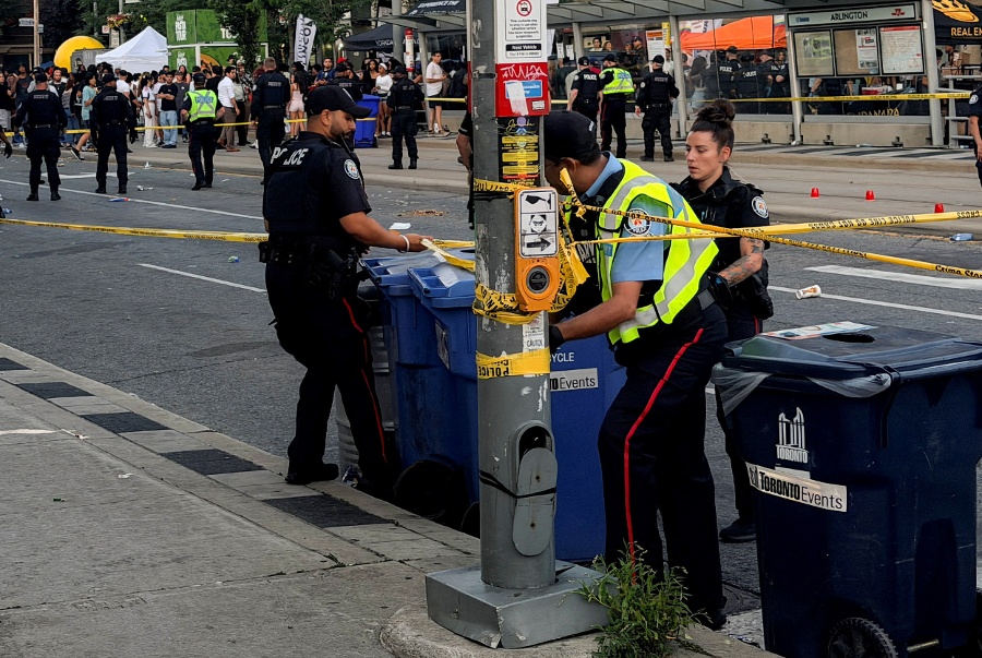 5 people shot, 2 dead in Toronto active shooter incident, police say