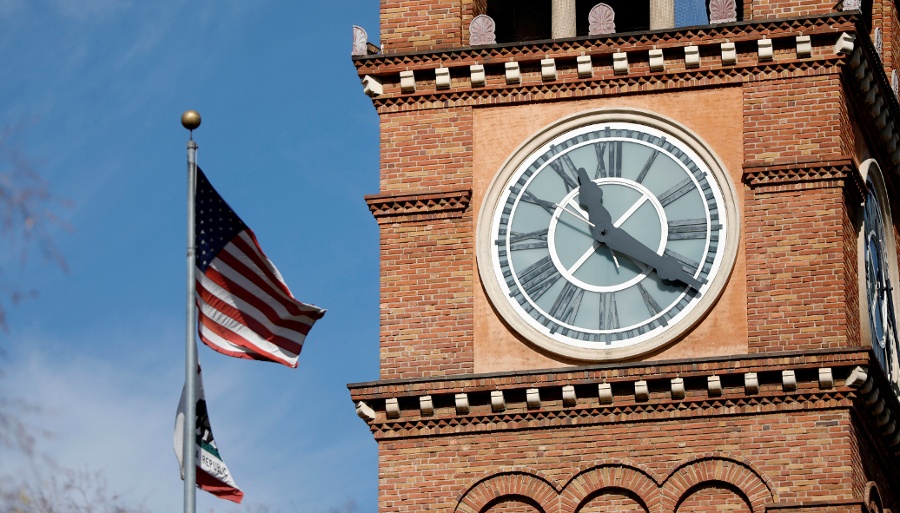 US lawmakers to debate whether to make daylight saving time permanent