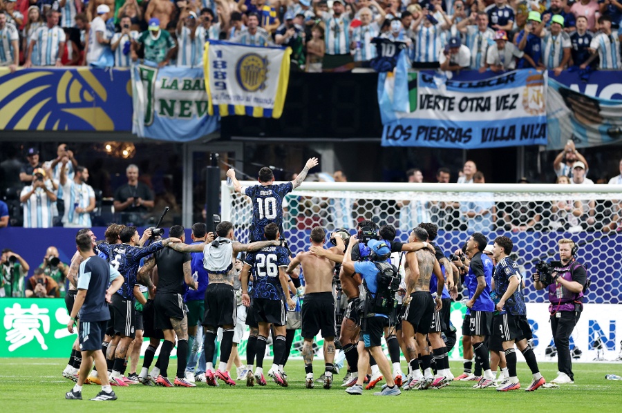 Argentina late show sinks England and sets up World Cup final against Spain