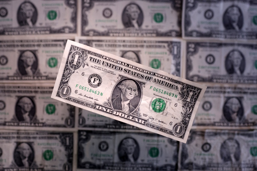 US resumes dollar transfers to Iraq, NYT reports