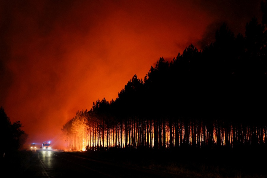 France wildfire forces thousands to flee as tinder box conditions persist in warming Europe