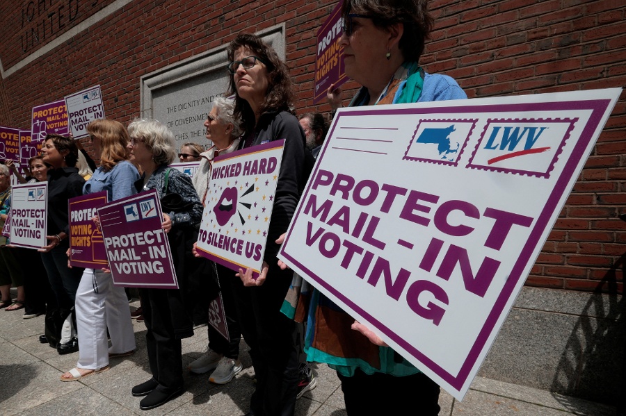US appeals court rules Trump cannot implement mail-in voting order